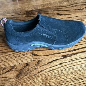 Merrill Unisex Jungle Moccasin Black Big Kids 5